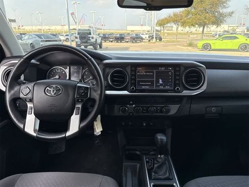 Used 2022 Toyota Tacoma SR5 w/ Technology Package image 15