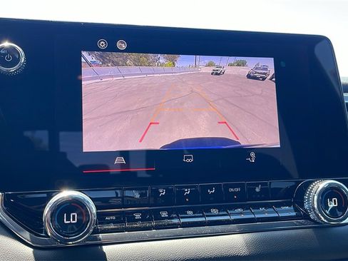 New 2025 GMC Canyon Elevation w/ Convenience Package image 17