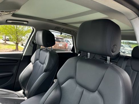 Used 2020 Audi Q5 e Prestige w/ Prestige Package AWD/4WD image 14