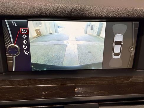 Used 2011 BMW 528i Sedan RWD image 26