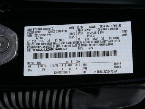 Used 2024 Ford Escape Platinum w/ Premium Technology Package AWD/4WD image 37