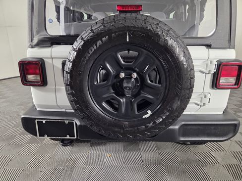 Certified 2025 Jeep Wrangler Sport image 28