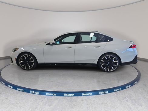 Used 2026 BMW 530i 530i w/ M Sport Package image 11