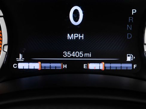 Used 2021 Jeep Renegade Latitude AWD/4WD image 17