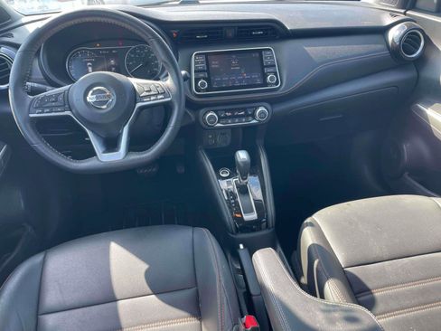 Used 2020 Nissan Kicks SR w/ SR Premium Package FWD image 7