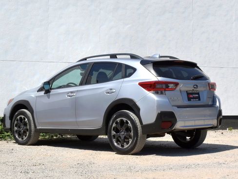 Used 2021 Subaru Crosstrek 2.0i Premium AWD/4WD image 2