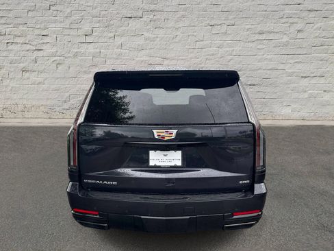 Used 2025 Cadillac Escalade Sport Platinum AWD/4WD image 6
