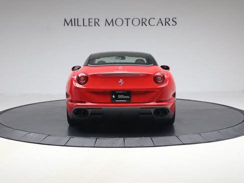 Certified 2017 Ferrari California T RWD image 34