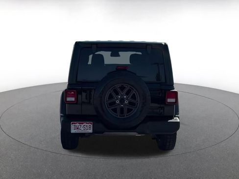 Used 2025 Jeep Wrangler Unlimited Sport AWD/4WD image 12