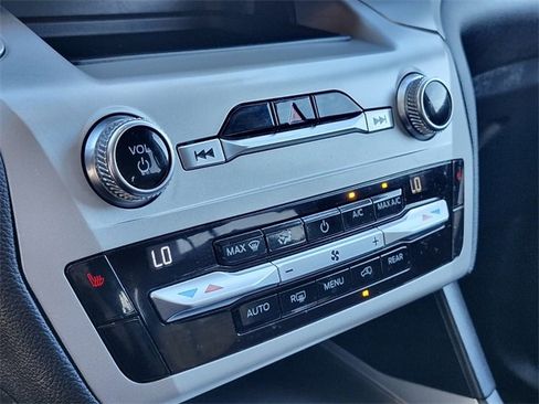 Certified 2021 Ford Explorer XLT image 23