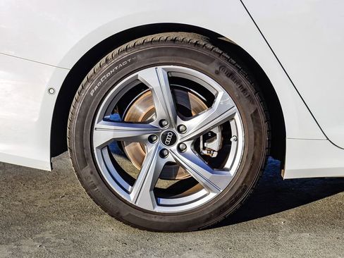 Used 2024 Audi A6 Premium Plus image 12