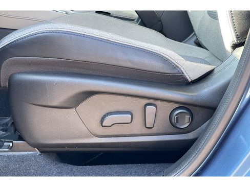 Used 2025 Subaru Forester Premium image 13