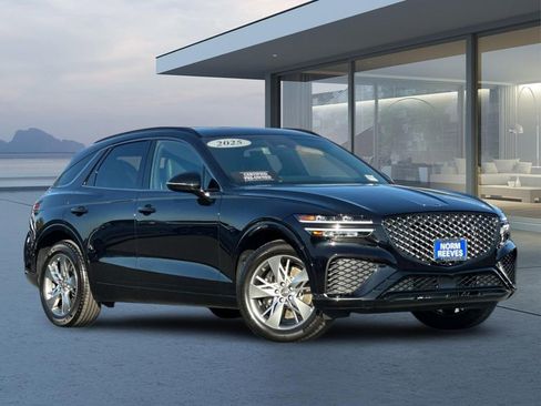 Used 2025 Genesis GV70 3.5T Sport image 2