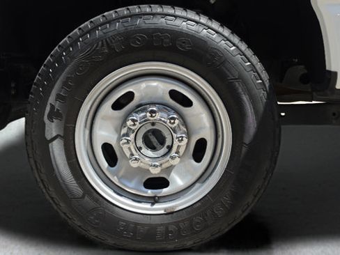 Used 2024 Ford F250 XL w/ FX4 Off-Road Package AWD/4WD image 36