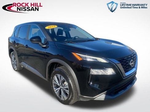 Used 2023 Nissan Rogue SV image 1