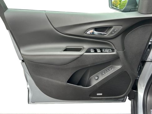 Used 2024 Chevrolet Equinox Premier AWD/4WD image 9