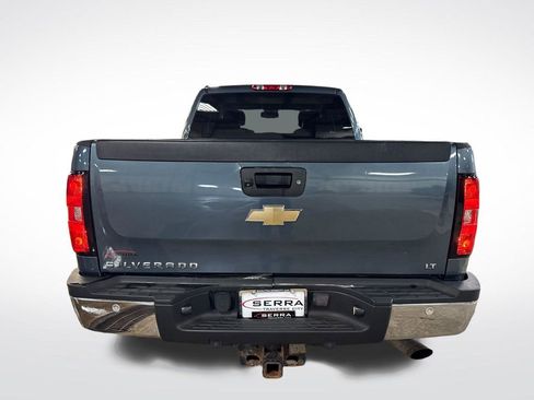 Used 2011 Chevrolet Silverado 2500 LT w/ Interior Plus Package AWD/4WD image 4