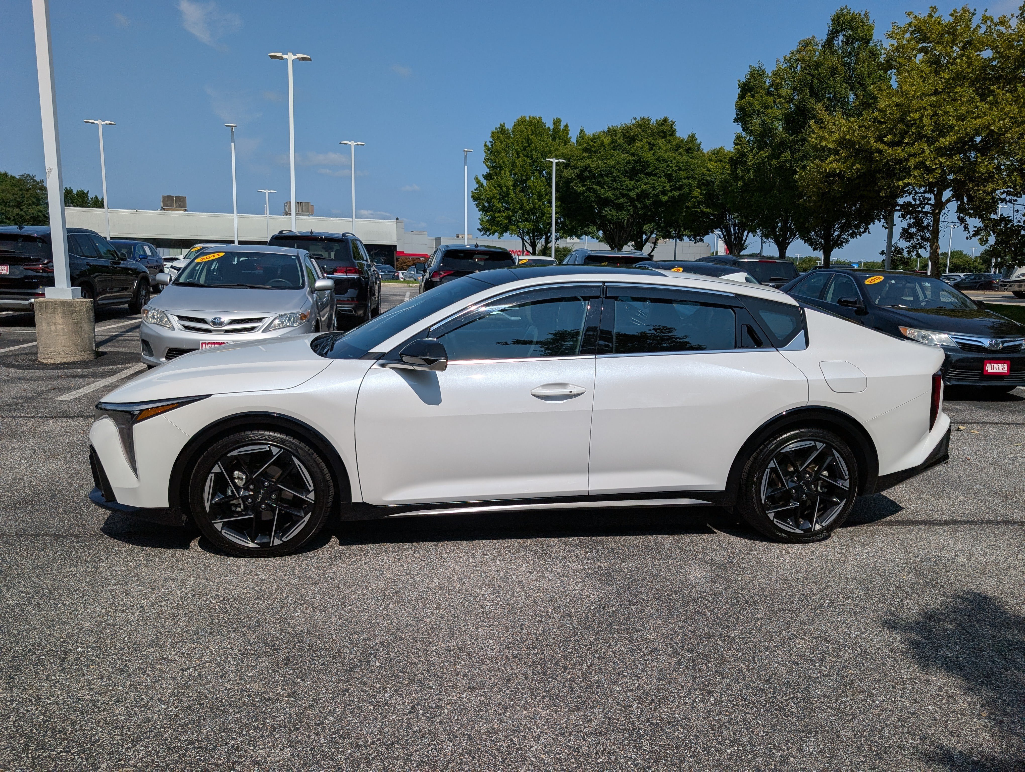 Used 2025 Kia K4 GT-Line w/ GT-Line Premium Package FWD image 6