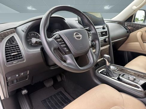 Used 2022 Nissan Armada Platinum w/ Captain's Chairs Package RWD image 4
