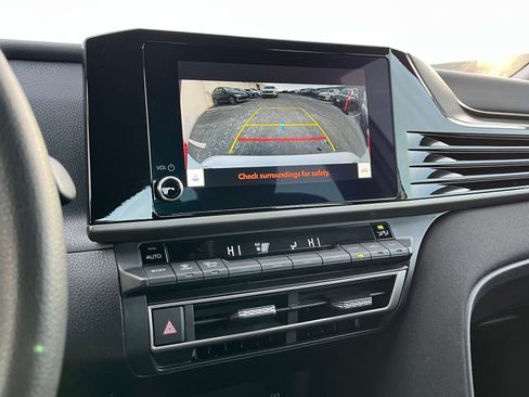 Used 2025 Toyota Camry LE image 21