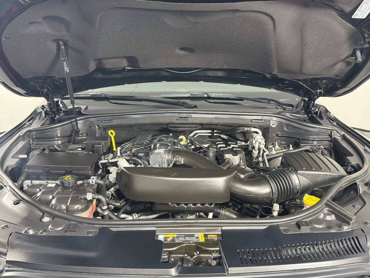 Used 2025 Dodge Durango GT AWD/4WD image 42