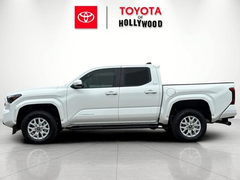 New 2026 Toyota Tacoma SR5 RWD image 9