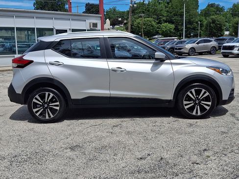 Used 2020 Nissan Kicks SV FWD image 7