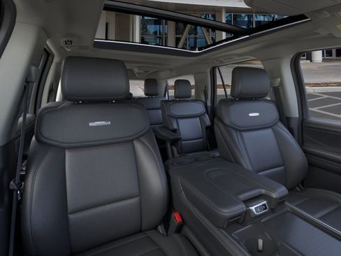 New 2025 Ford Expedition Max Platinum w/ Driver's Package image 10