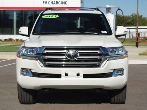 Used 2021 Toyota Land Cruiser image 26