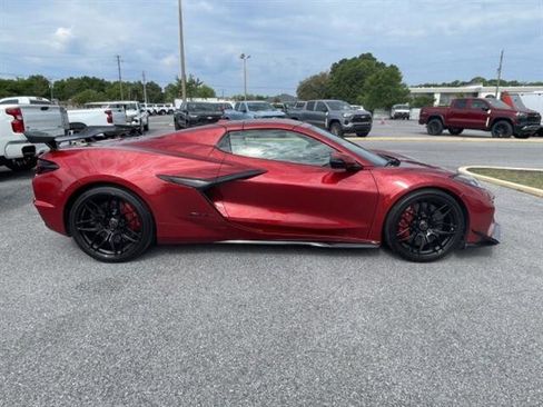 Used 2023 Chevrolet Corvette Z06 w/ Z07 Performance Package image 7