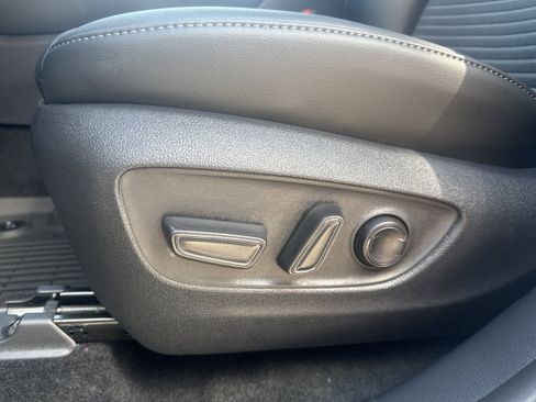 Used 2026 Toyota Highlander XSE AWD/4WD image 18