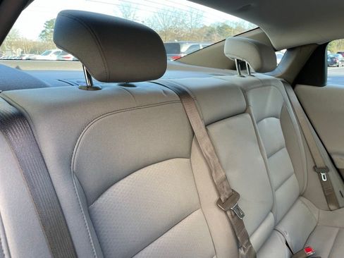 Used 2021 Chevrolet Malibu LT image 35