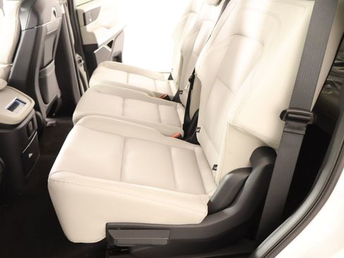 New 2026 Lincoln Navigator Premiere AWD/4WD image 12