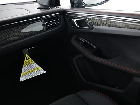 New 2026 Porsche Macan GTS image 30