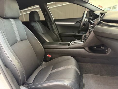 Used 2019 Honda Civic Sport image 10