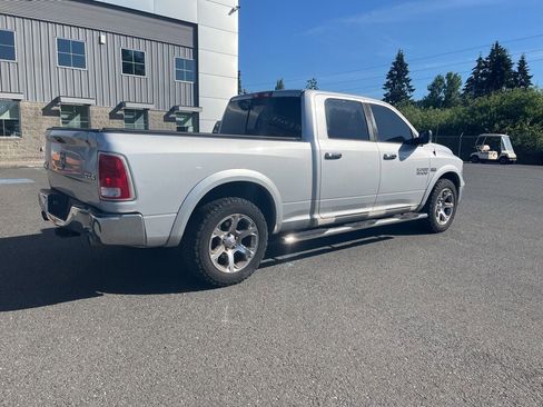 Used 2014 RAM 1500 Laramie w/ Convenience Group AWD/4WD image 3