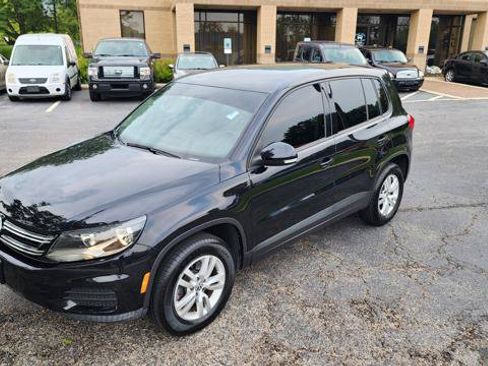 Used 2013 Volkswagen Tiguan S FWD image 12