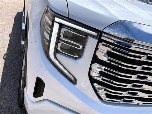 Certified 2024 GMC Sierra 1500 Denali w/ Technology Package AWD/4WD image 32