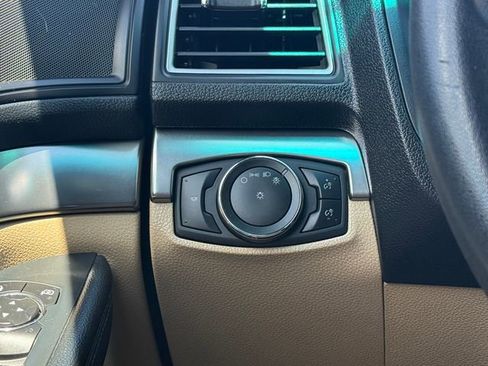 Used 2017 Ford Explorer FWD image 14