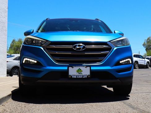 Used 2016 Hyundai Tucson Limited w/ Option Group 03 FWD image 17