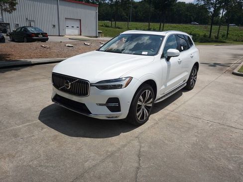 Used 2023 Volvo XC60 B5 Plus w/ Protection Package Premier AWD/4WD image 23