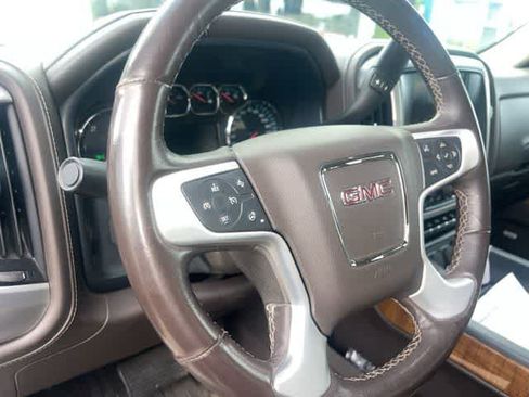 Used 2018 GMC Sierra 1500 SLT AWD/4WD image 16