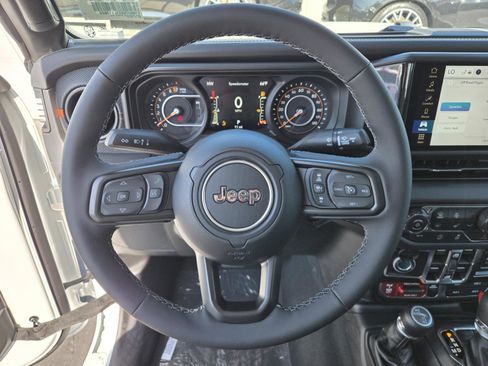 New 2026 Jeep Gladiator Mojave image 18