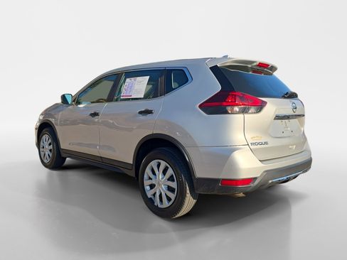 Used 2020 Nissan Rogue S image 3