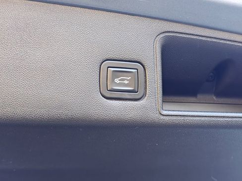 Used 2018 GMC Terrain SLE w/ Driver Convenience Package image 21