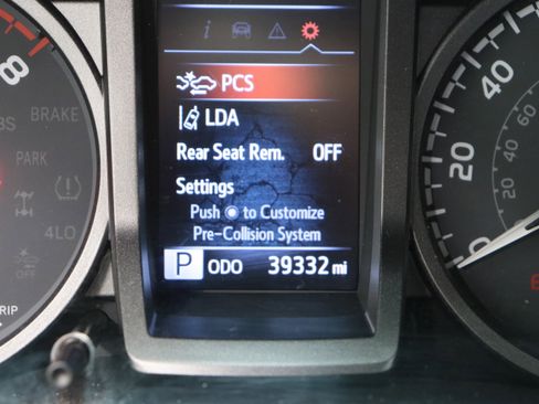 Used 2023 Toyota Tacoma TRD Off-Road w/ Technology Package image 40