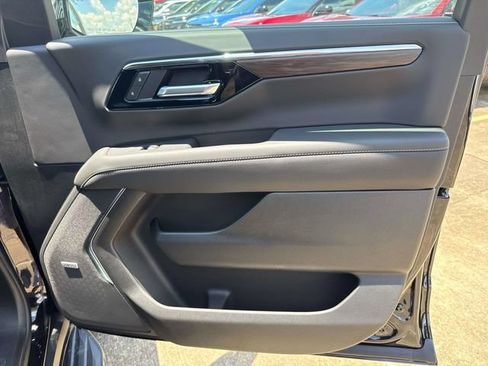 New 2026 Chevrolet Tahoe Premier w/ Sun And Tow Package AWD/4WD image 18