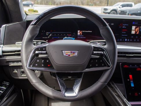 Used 2025 Cadillac Escalade V AWD/4WD image 14