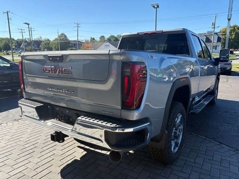 New 2025 GMC Sierra 2500 SLT image 9