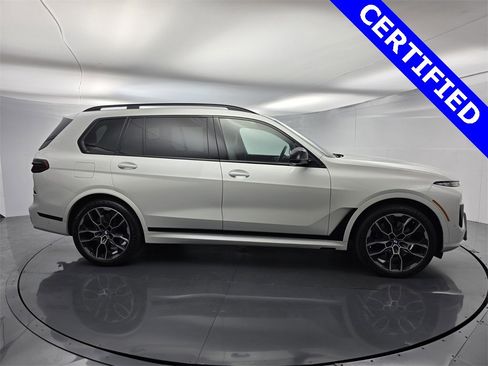 Used 2024 BMW X7 M60i w/ Executive Package image 3